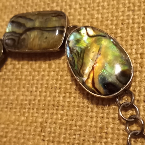Coldwater creek abalone organic shell bracelet - Picture 3 of 8